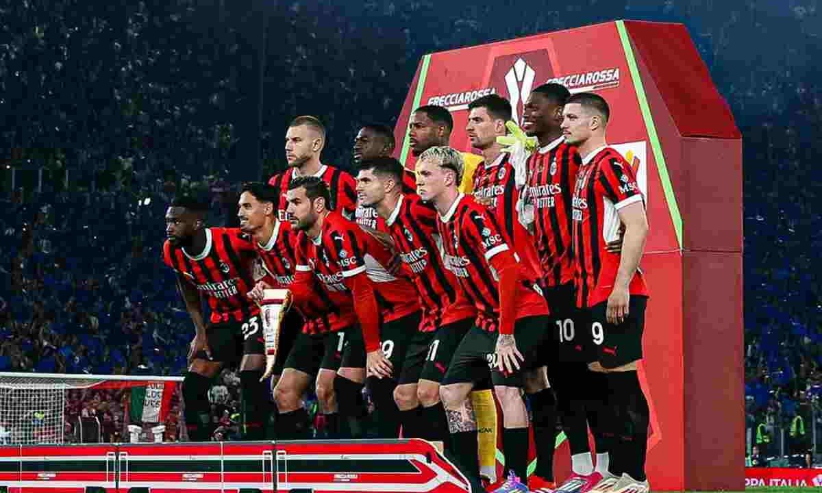 Milan in posa prima della finale di Coppa Italia