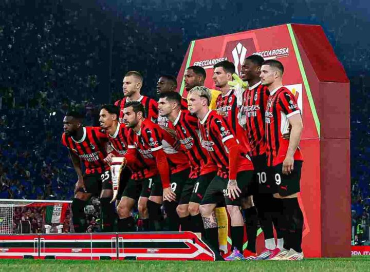 Milan in posa prima della finale di Coppa Italia