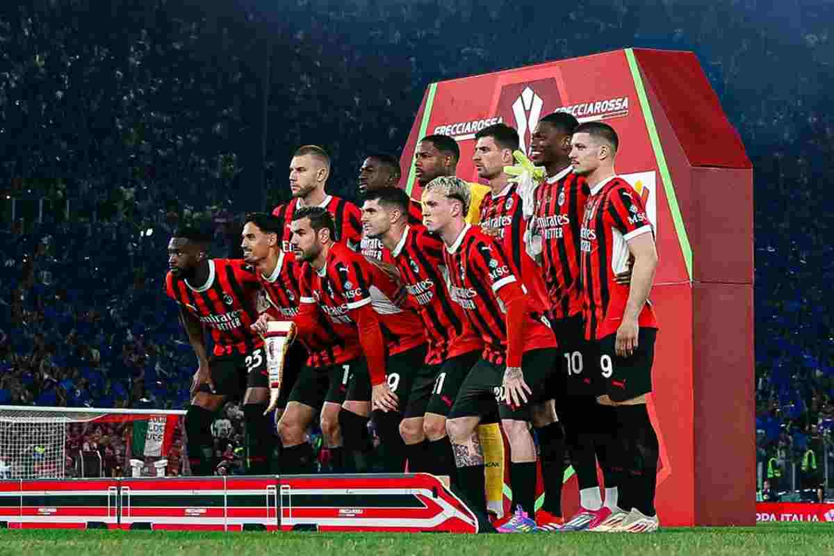 Milan in posa prima della finale di Coppa Italia