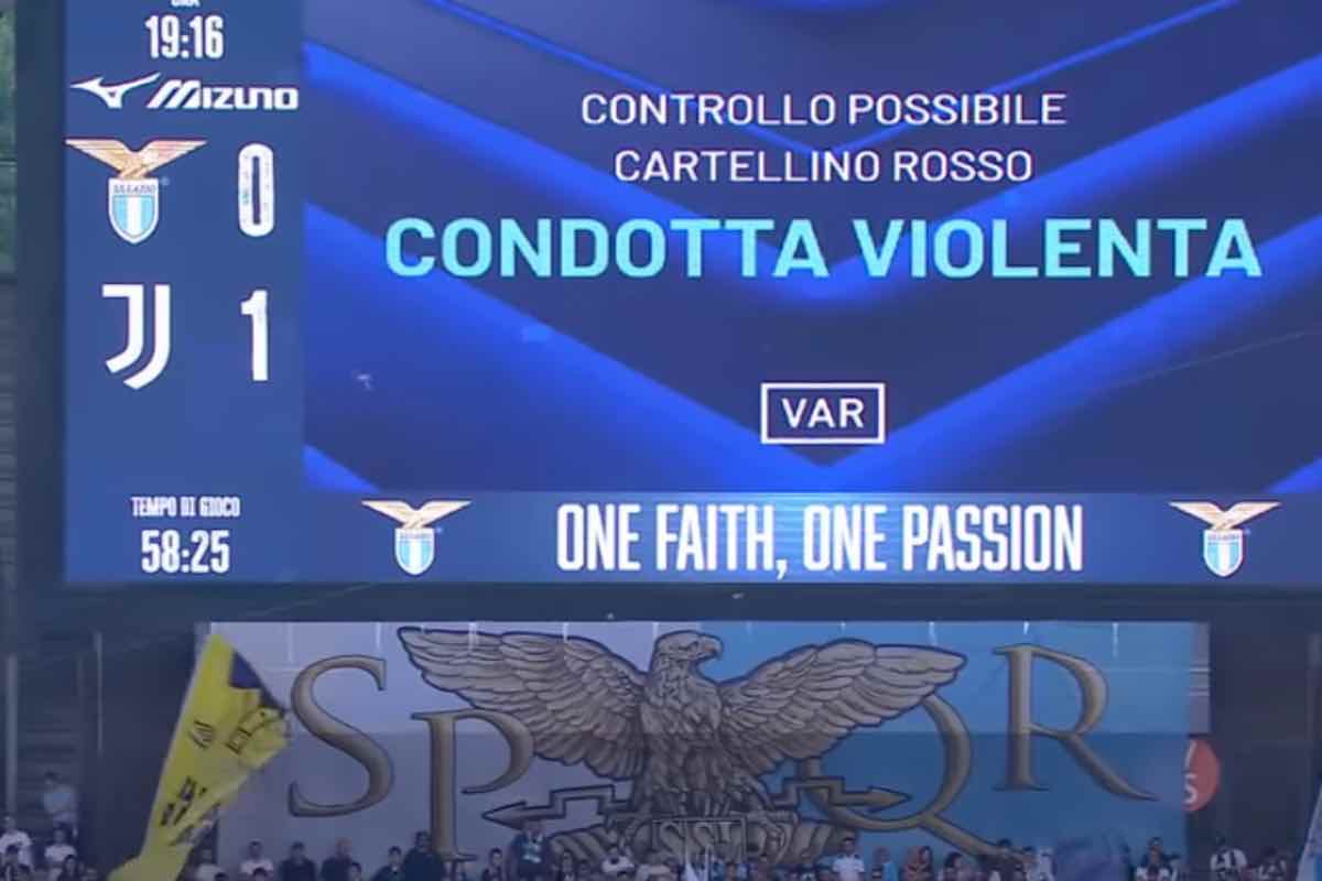 Maxi schermo durante Lazio-Juve