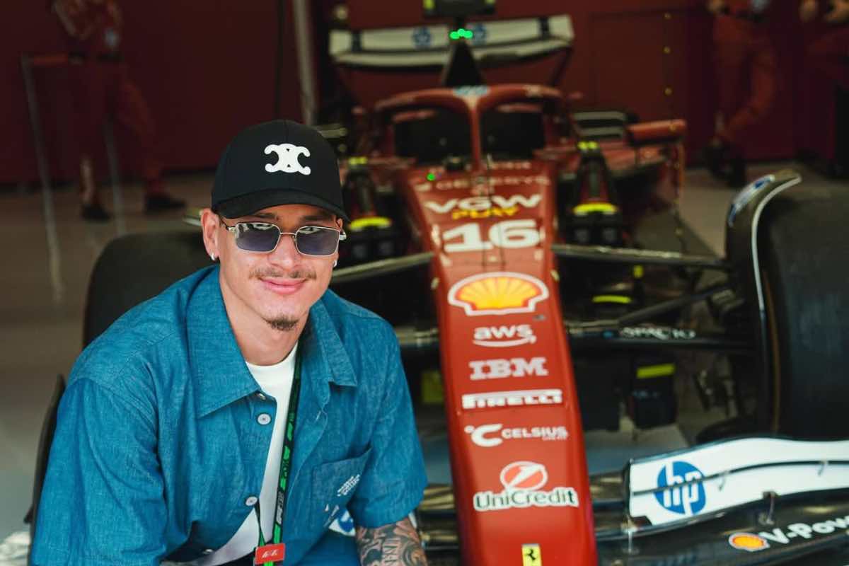 Nunez al box della Ferrari