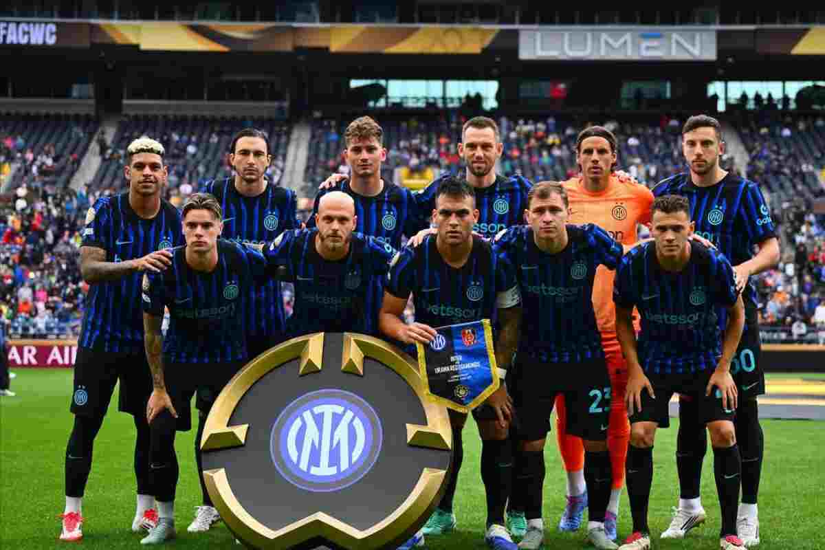 Giocatori dell'Inter prima del match contro gli Urawa Reds