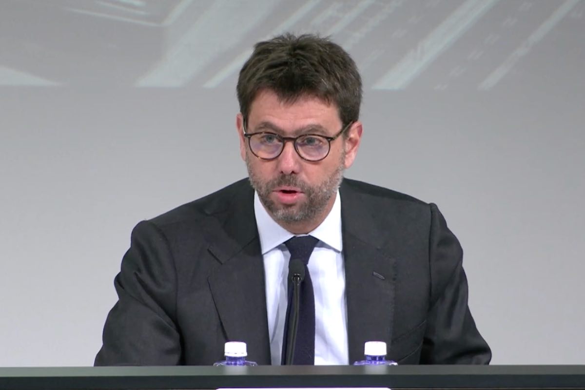 Andrea Agnelli all'assemblea degli azionisti del 2022