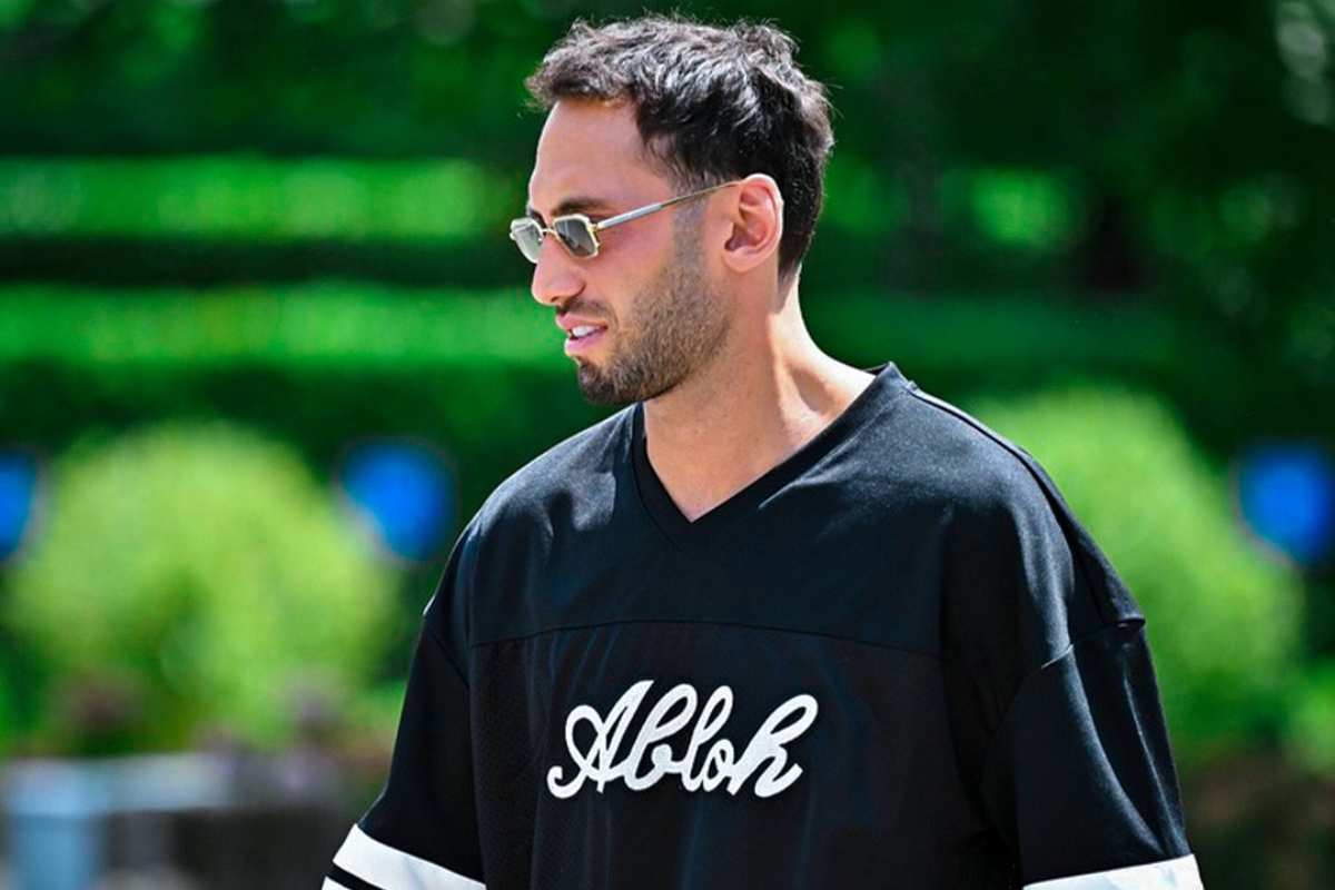 Hakan Calhanoglu via dall'Inter