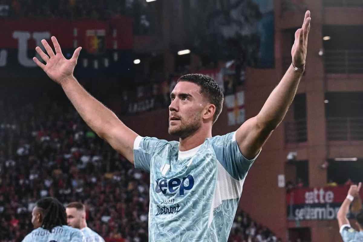 Dusan Vlahovic esulta a Marassi